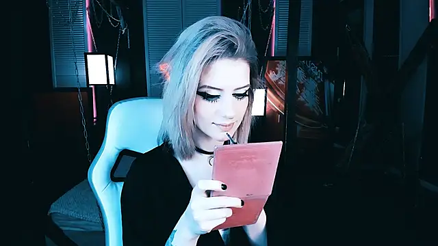 Noah ElmerX online show from March 4, 8:27 pm