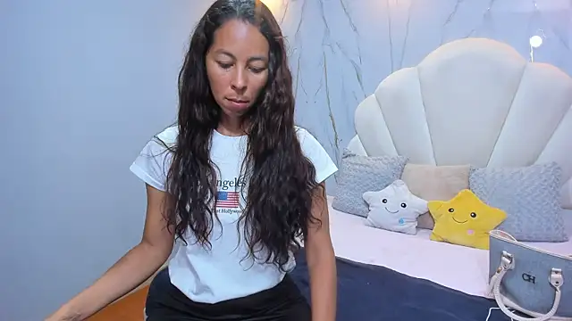 Snapshot of Rosalinda_Cortez chatting on December 20, 4:04 pm Rosalinda Cortez online show from December 20, 4:04 pm