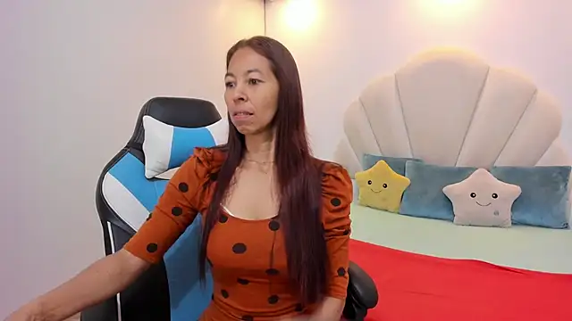 Snapshot of Rosalinda_Cortez chatting on September 12, 12:38 pm Rosalinda Cortez online show from September 12, 12:38 pm