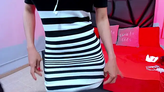 Snapshot of Rosalinda_Cortez chatting on November 1, 12:51 pm Rosalinda Cortez online show from November 1, 12:51 pm