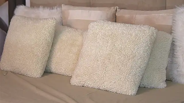 Snapshot of AnaisBellas chatting on December 3, 3:52 am AnaisBellas online show from December 3, 3:52 am