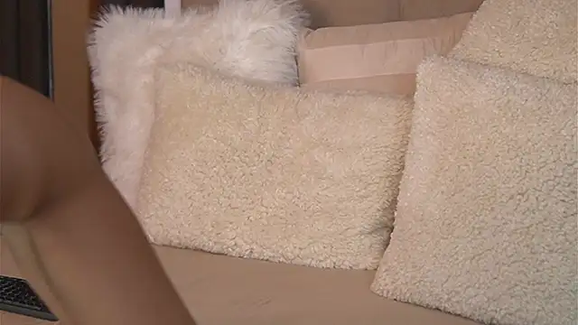 Snapshot of AnaisBellas chatting on December 9, 11:34 pm AnaisBellas online show from December 9, 11:34 pm