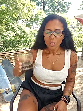 Allana Squirt online show from September 9, 11:10 am