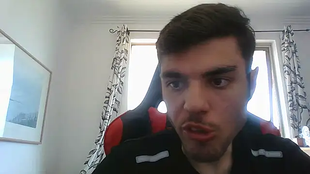 Snapshot of Omarnede chatting on March 5, 6:33 am Omarnede online show from March 5, 6:33 am