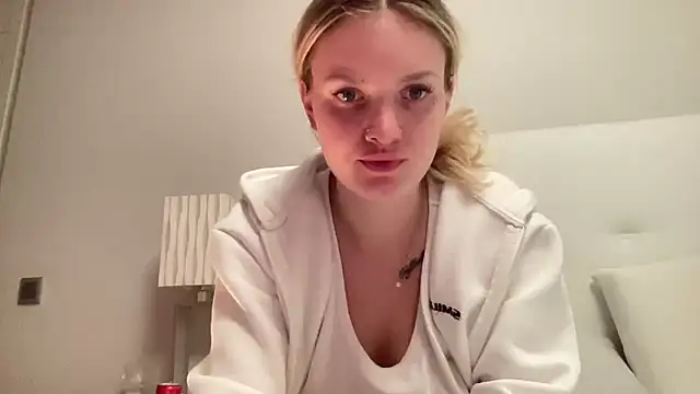 mariemelissah online show from December 15, 10:07 am