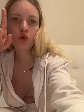 mariemelissah online show from March 1, 1:29 pm