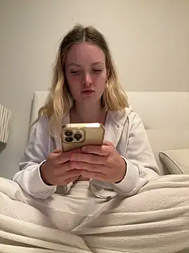 mariemelissah online show from March 7, 5:17 pm