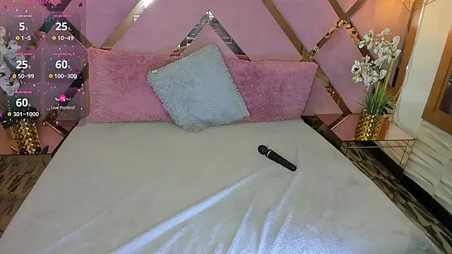 SHANONCLARK online show from January 13, 11:06 pm