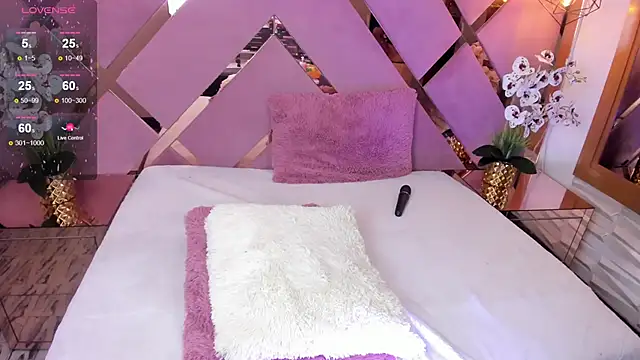 SHANONCLARK online show from February 28, 1:15 am