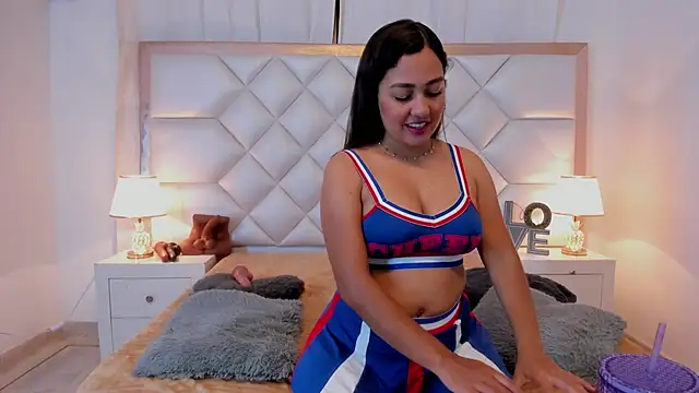 brittany069 online show from November 12, 4:02 am