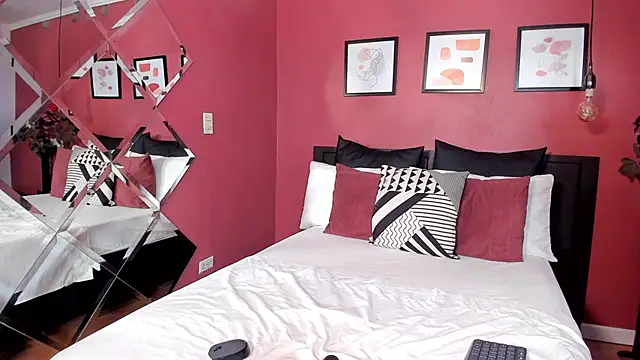 Snapshot of bhritany_brow chatting on January 15, 6:08 pm bhritany brow online show from January 15, 6:08 pm