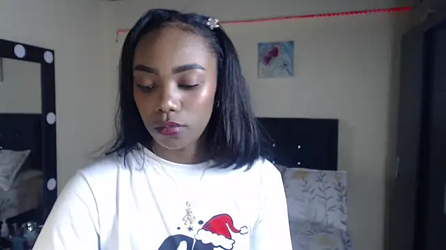 Snapshot of bhritany_brow chatting on March 6, 12:32 am bhritany brow online show from March 6, 12:32 am