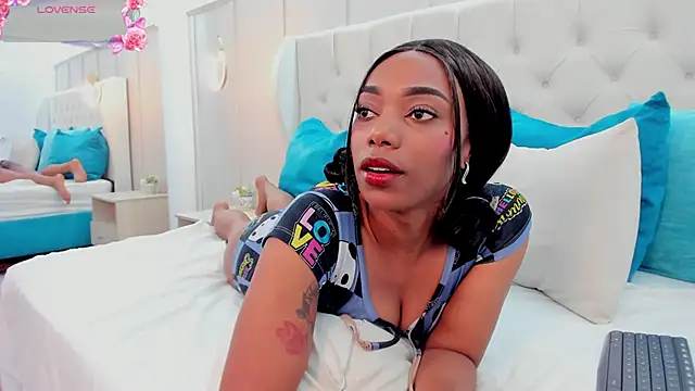 Snapshot of bhritany_brow chatting on November 28, 11:51 pm bhritany brow online show from November 28, 11:51 pm