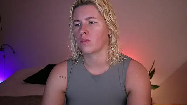 moonamii online show from January 23, 3:22 pm