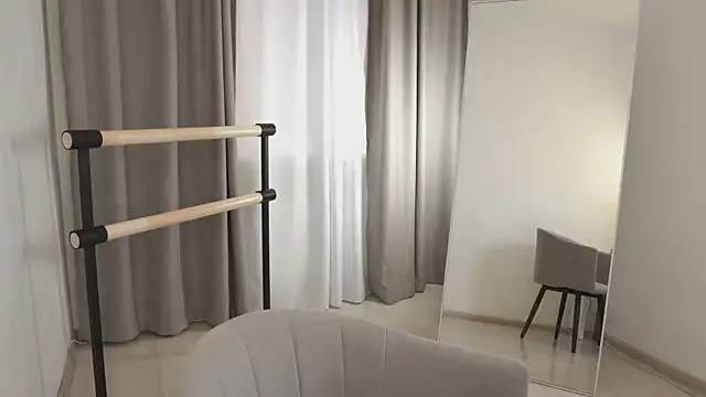 FiaMoor online show from November 26, 9:43 am