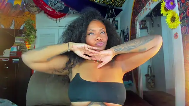 ElizaGrey  online show from December 17, 10:34 am