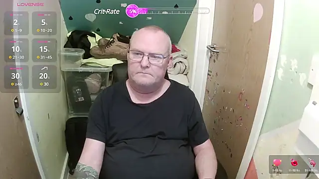 Snapshot of FriendlyDave chatting on January 26, 12:54 pm FriendlyDave online show from January 26, 12:54 pm