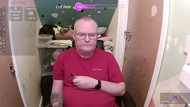 Snapshot of FriendlyDave chatting on January 30, 9:25 am FriendlyDave online show from January 30, 9:25 am