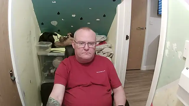 Snapshot of FriendlyDave chatting on January 31, 7:08 pm FriendlyDave online show from January 31, 7:08 pm