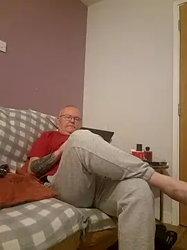 Snapshot of FriendlyDave chatting on January 31, 10:42 pm FriendlyDave online show from January 31, 10:42 pm