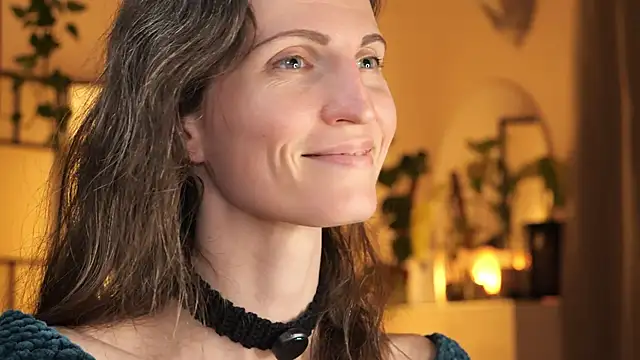 yulladao online show from November 8, 6:18 pm