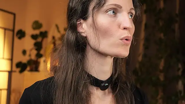 yulladao online show from November 14, 5:55 pm