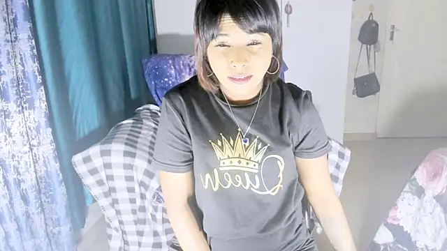 Snapshot of IndianBibix chatting on December 4, 7:12 pm IndianBibix online show from December 4, 7:12 pm