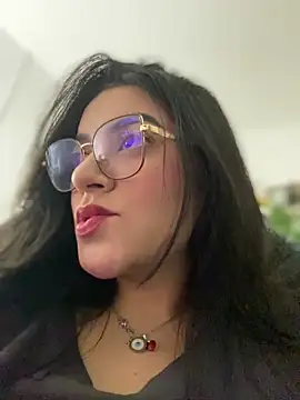 Lia flowers online show from February 20, 3:01 am