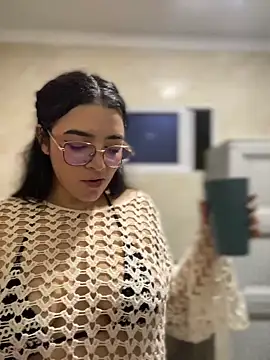 Lia flowers online show from February 28, 5:26 am