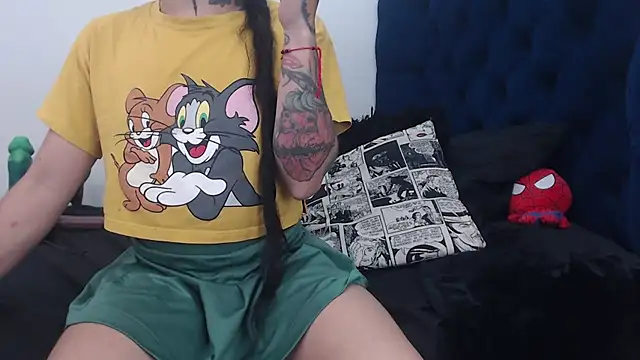 queenofwetqueens online show from December 17, 4:23 am