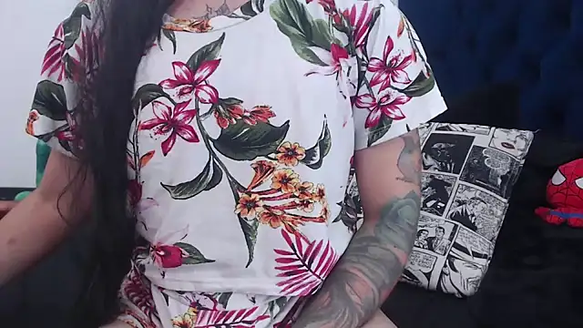 queenofwetqueens online show from December 18, 4:09 am