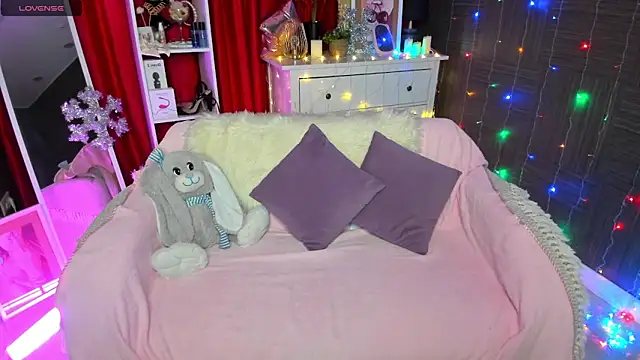 Snapshot of Queen_baby chatting on January 12, 1:53 am Queen baby online show from January 12, 1:53 am