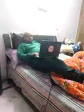 Dick 6inches online show from December 8, 1:36 pm