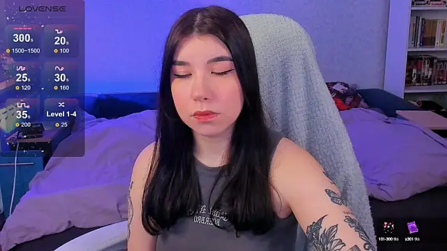 kellyharris online show from December 25, 1:30 pm