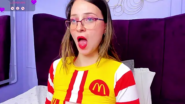 AmbeerWood  online show from March 9, 2:54 pm