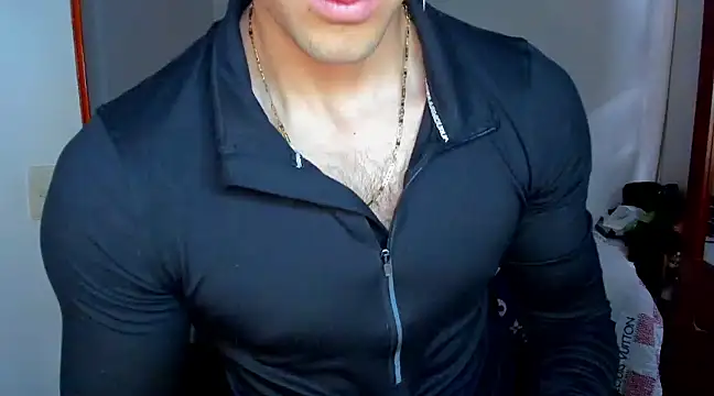 Snapshot of Tommy_Bred chatting on February 25, 6:09 pm Tommy Bred online show from February 25, 6:09 pm