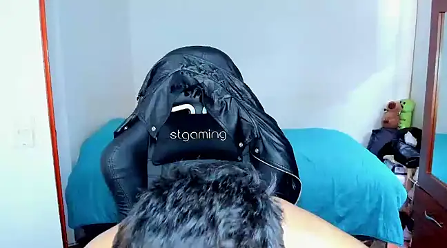 Snapshot of Tommy_Bred chatting on March 13, 8:54 pm Tommy Bred online show from March 13, 8:54 pm