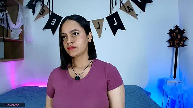 Snapshot of VICTORIABLACK_@xh chatting on October 12, 11:09 am VICTORIABLACK xh online show from October 12, 11:09 am