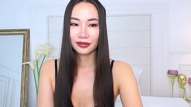 NaomiYuu online show from December 11, 1:58 am