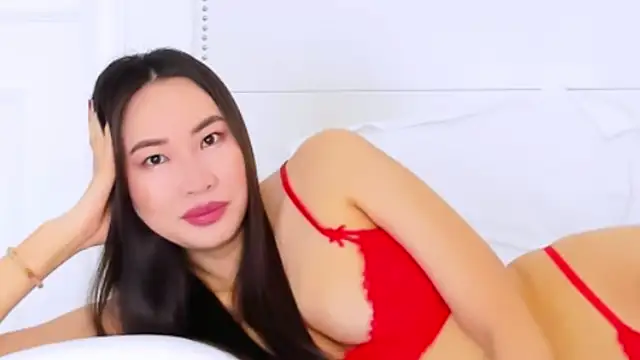 NaomiYuu online show from October 27, 2:48 am