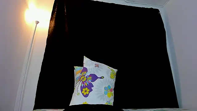 Snapshot of ice_grace chatting on February 4, 10:21 am ice grace online show from February 4, 10:21 am