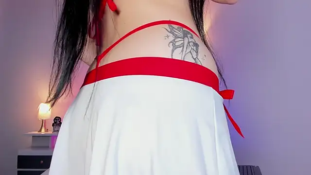 Snapshot of ice_grace chatting on October 31, 8:48 am ice grace online show from October 31, 8:48 am