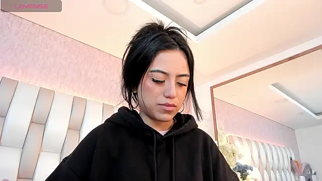 Rebeca jones online show from February 1, 12:05 pm