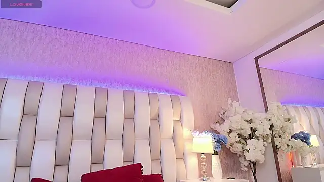 Rebeca jones online show from March 13, 2:01 pm