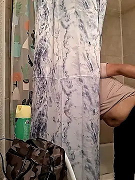 hungpenis210 online show from September 18, 3:25 pm