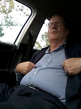 stiffandlubedxh online show from January 22, 2:26 am