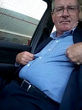 stiffandlubedxh online show from February 3, 7:29 am