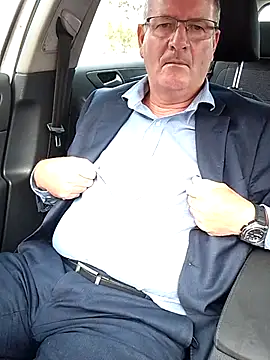 stiffandlubedxh online show from March 2, 9:43 pm