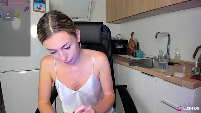 DannaEvan online show from September 27, 2:22 pm