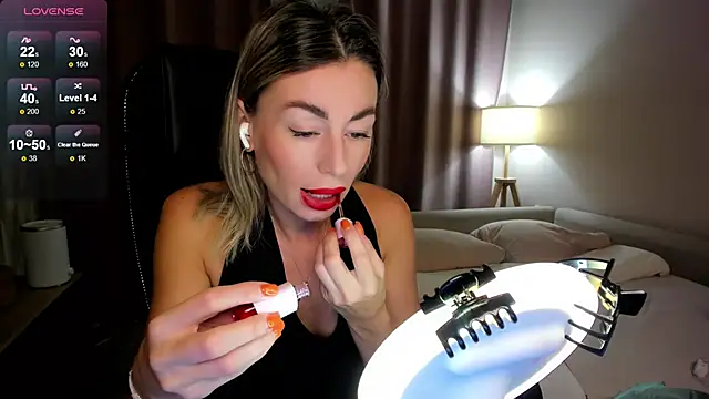 DannaEvan online show from November 28, 1:30 am